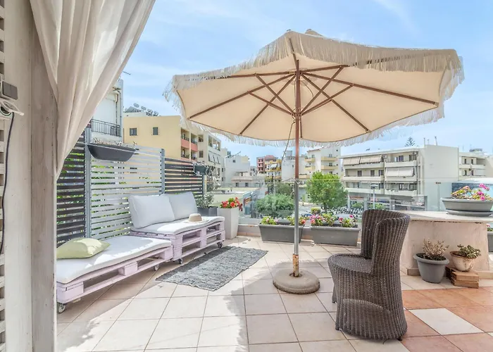 Atmospheric Central Apartment With Large Terrace