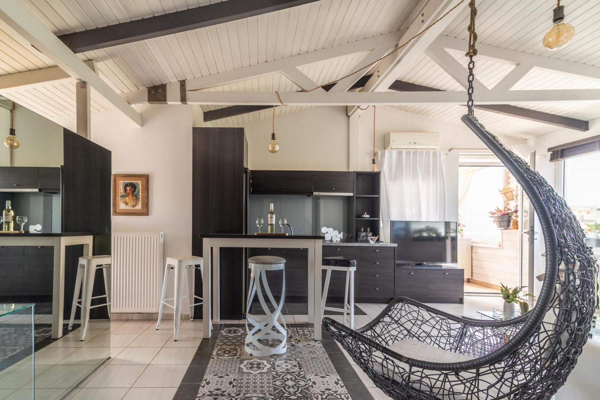 Atmospheric With Large Terrace Heraklion (Crete)